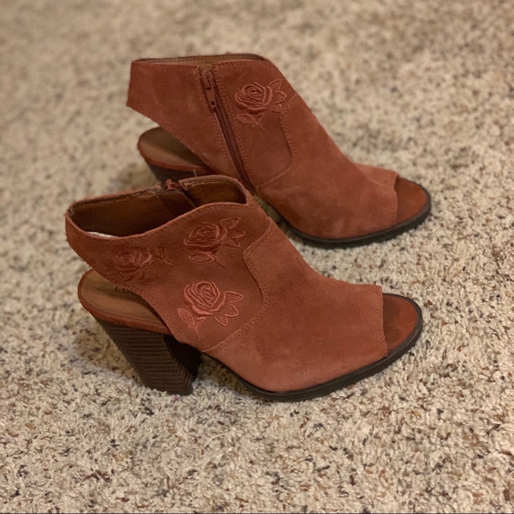 Lucky Brand Brown Floral Heels